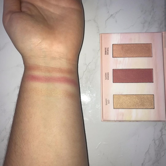 Wander Beauty "Dusk to Dawn" Palette - Picture 3 of 3